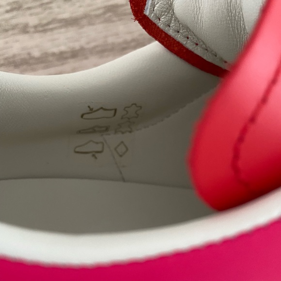 Alexander McQueen women’s leather sneakers. Size: 35 US-5. Brand new with box. - Picture 6 of 10